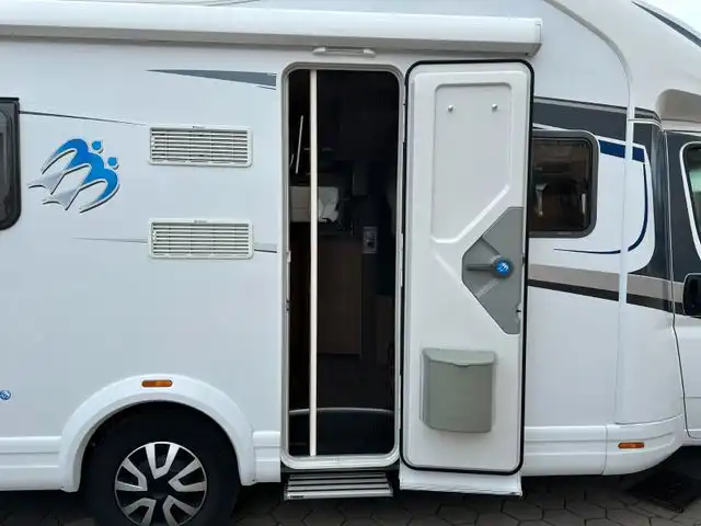 KNAUS Sky Wave 700 MF